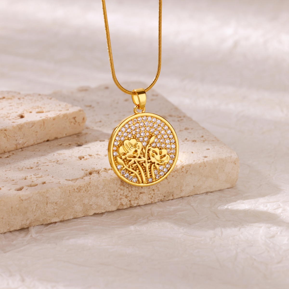 Birth Flower Necklace - Naszyjniki z cyrkoniami w kształcie kwiatów